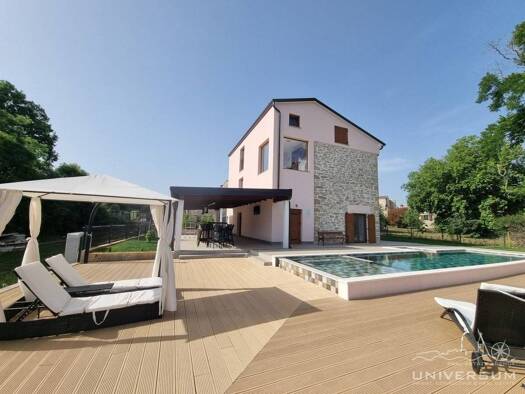 Einfamilienhaus zum Kauf - Erstbezug 690.000 € 9 Zimmer 240 m² 674 m² Grundstück Brtonigla 52474