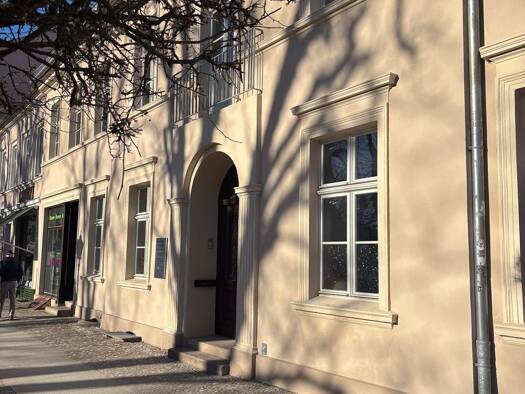 Stadthaus zum Kauf als Kapitalanlage geeignet 1.700.000 € 19 Zimmer 827 m² Grundstück Friedrich-Ebert-Straße 10 Neuruppin Neuruppin 16816