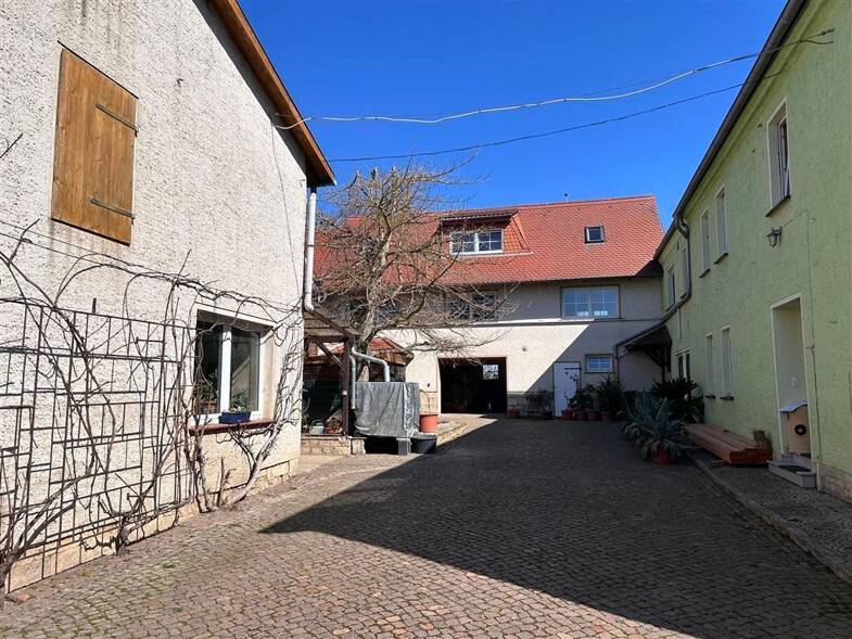 Mehrfamilienhaus zum Kauf 666.000 € 14 Zimmer 580 m² 7.600 m² Grundstück Punschrau Naumburg 06628