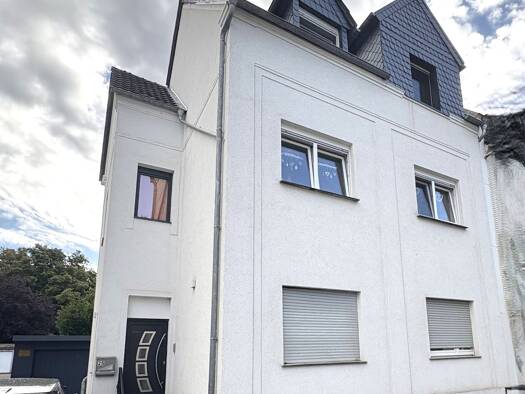 Doppelhaushälfte zum Kauf 449.500 € 8 Zimmer 183,2 m² 378 m² Grundstück frei ab 01.01.2026 Hiesfeld Dinslaken 46539