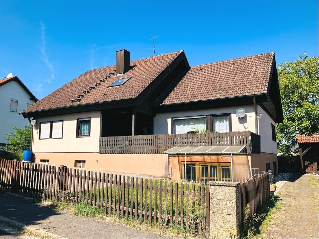 Einfamilienhaus zum Kauf 355.000 € 8 Zimmer 230 m²<br/>Wohnfläche 794 m²<br/>Grundstück Haßfurt Haßfurt 97437