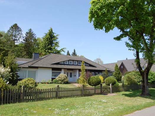 Bungalow zum Kauf provisionsfrei 295.000 € 8 Zimmer 224 m² 2.082 m² Grundstück frei ab sofort Apwischer Straße 4 Aschen Diepholz 49356