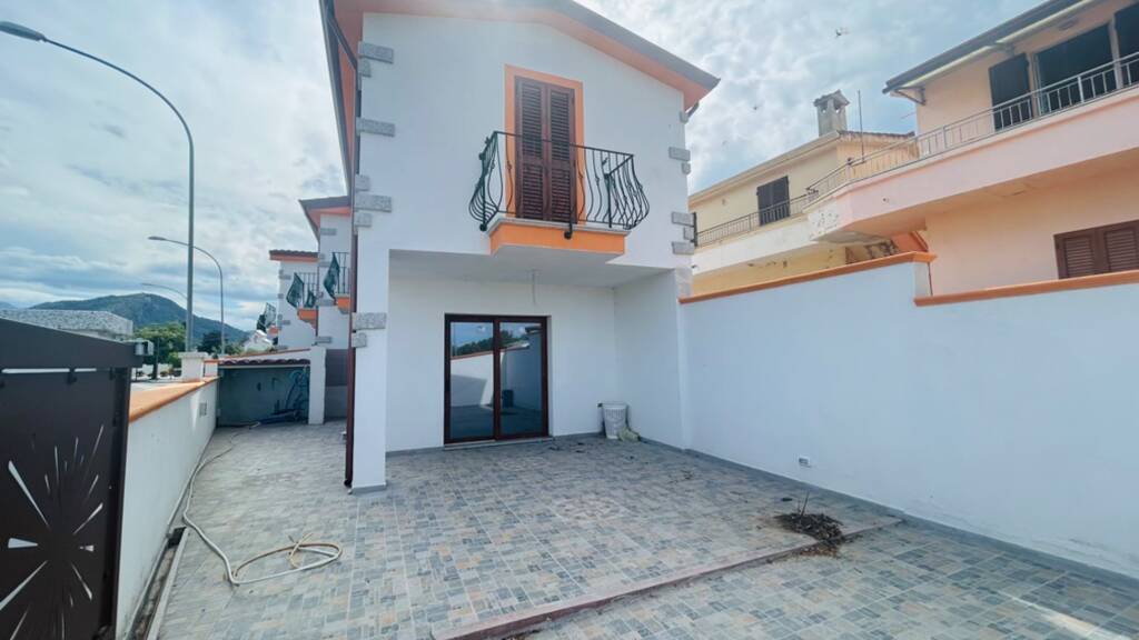 Haus zum Kauf - Erstbezug 195.000 € 4 Zimmer 70 m² 60 m² Grundstück Posada - SARDINIEN