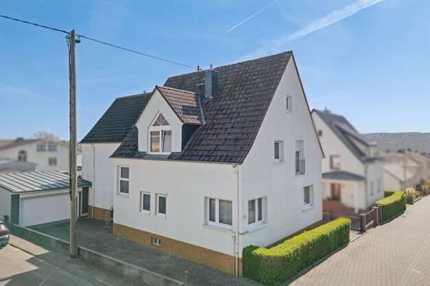 Einfamilienhaus zum Kauf 449.500 € 6 Zimmer 208 m² 747 m² Grundstück Altendiez 65624
