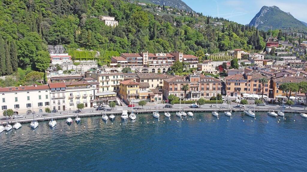 Haus zum Kauf 3.750.000 € 26 Zimmer 2.000 m² 500 m² Grundstück frei ab sofort Via Aquilani 2088