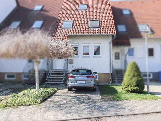 Sonstiges zum Kauf als Kapitalanlage geeignet 240.000 € 5 Zimmer 100,4 m² 173 m² Grundstück Kötschlitz Leuna 06237