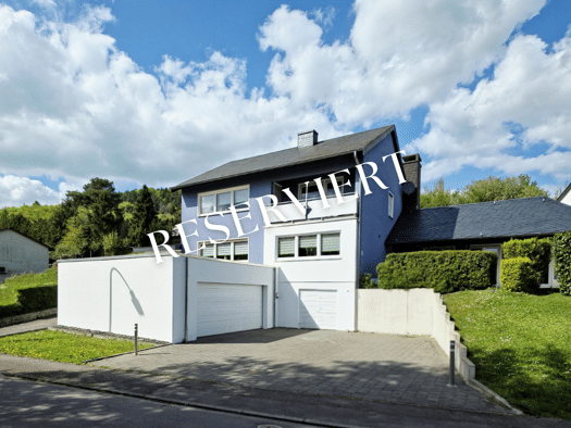 Einfamilienhaus zum Kauf 545.000 € 6 Zimmer 200 m² 948 m² Grundstück frei ab sofort Kahrener Straße 42 Saarburg Saarburg 54439