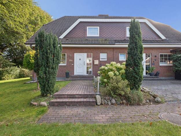 Doppelhaushälfte zum Kauf 695.000 € 4 Zimmer 114 m² 490 m² Grundstück Poppenbüttel Hamburg 22399