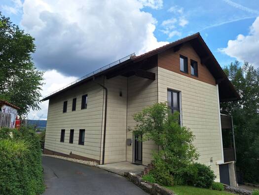 Mehrfamilienhaus zum Kauf 330.000 € 9 Zimmer 288 m² 1.340 m² Grundstück frei ab sofort Kronach Kronach 96317