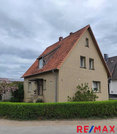 Einfamilienhaus zum Kauf 138.000 € 4 Zimmer 101 m² 724 m² Grundstück Lindenhügel 13 Bergheim Steinheim / Bergheim 32839