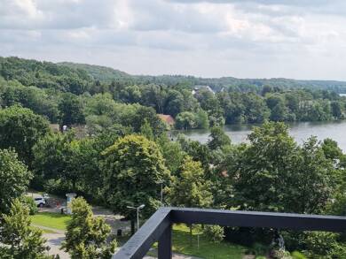 Wohnung zur Miete 450 € 2 Zimmer 41 m² Geschoss 4/14 frei ab sofort Plön 24306