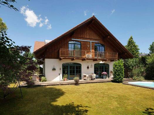 Einfamilienhaus zum Kauf 2.590.000 € 8 Zimmer 333 m² 909 m² Grundstück Neugilching Gilching 82205