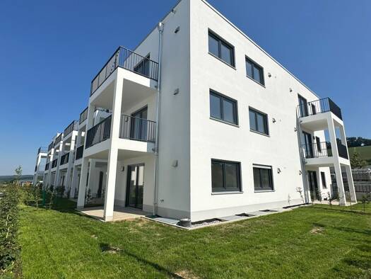 Wohnung zur Miete - Erstbezug 760 € 2 Zimmer 47,8 m² EG frei ab sofort Wörth an der Donau 93086
