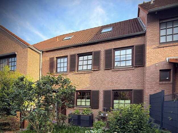 Reihenmittelhaus zum Kauf provisionsfrei 499.999 € 5 Zimmer 131 m² 277 m² Grundstück Hannover 30457