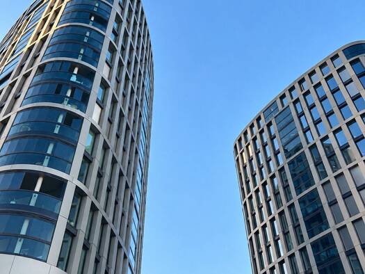Wohnung zur Miete 1.865 € 2 Zimmer 61,1 m² Ostend Frankfurt am Main 60314
