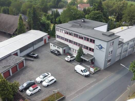 Büro zur Miete provisionsfrei 9 € 4 Zimmer 263 m² Bürofläche Neheimer Straße 10 Höingen Ense 59469