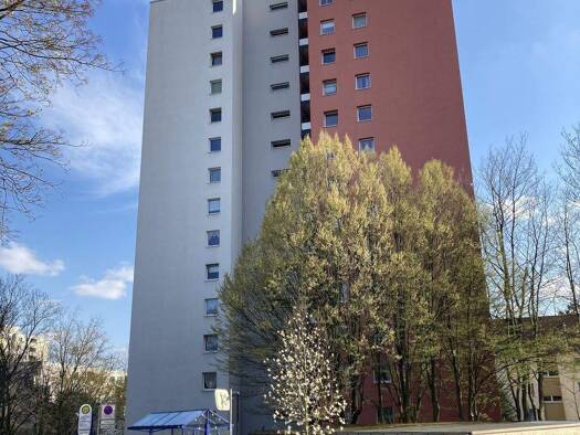 Wohnung zur Miete 701 € 3 Zimmer 71,9 m² 8. Geschoss frei ab 01.02.2026 Berliner Straße 31 Steinbach (Taunus) 61449