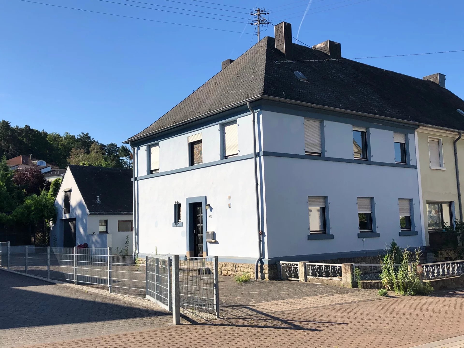 Doppelhaushälfte zum Kauf provisionsfrei 350.000 € 118 m²<br/>Wohnfläche 460 m²<br/>Grundstück 01.01.2025<br/>Verfügbarkeit Perl Perl 66706