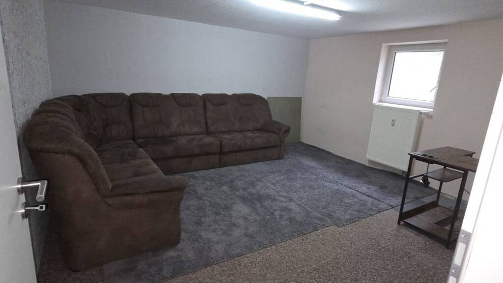 WG-Zimmer zur Miete 600 € 1,5 Zimmer 70 m² Geschoss -1/3 frei ab sofort Obernauer Straße 33 Rosbach Windeck 51570