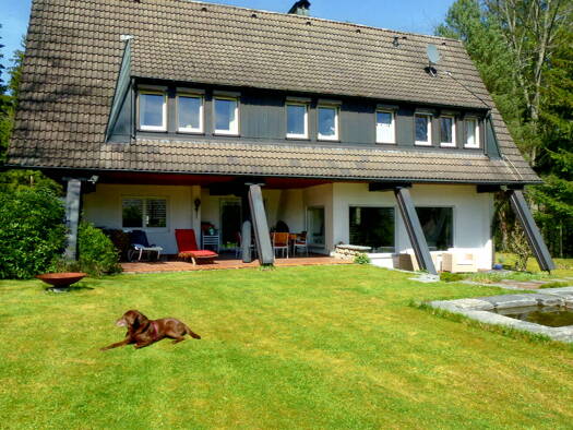 Einfamilienhaus zum Kauf 598.000 € 8 Zimmer 330 m² 1.655 m² Grundstück Alpirsbach 72275