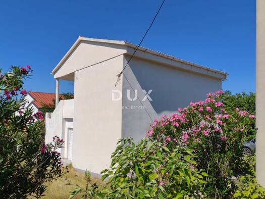 Einfamilienhaus zum Kauf 260.000 € 7 Zimmer 230 m² 1.001 m² Grundstück Ražanac 23248