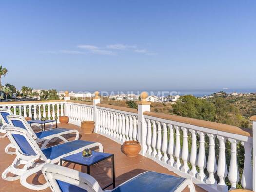 Einfamilienhaus zum Kauf 1.575.000 € 9 Zimmer 350 m² 700 m² Grundstück Málaga 29631