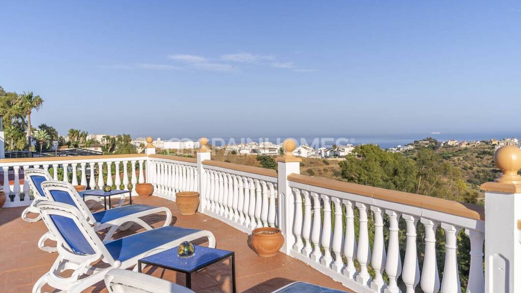 Einfamilienhaus zum Kauf 1.575.000 € 9 Zimmer 350 m² 700 m² Grundstück Málaga 29631