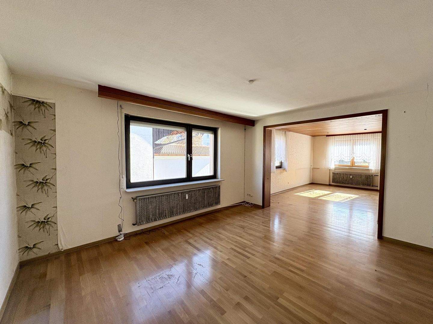 Immobilie in Hildrizhausen - 2-Familien-Haus mit Scheune für individuelle Wohnträume - Bild 2