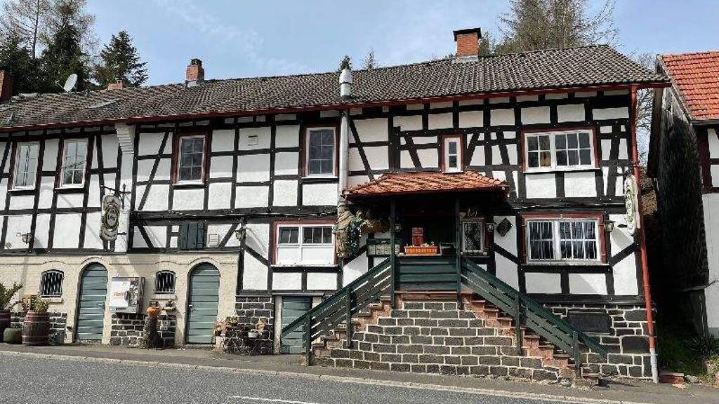 Restaurant zum Kauf provisionsfrei 218.500 € 200 m² Gastrofläche 2.463 m² Grundstück Grünberger Str. 9 Ermenrod Feldatal 36325