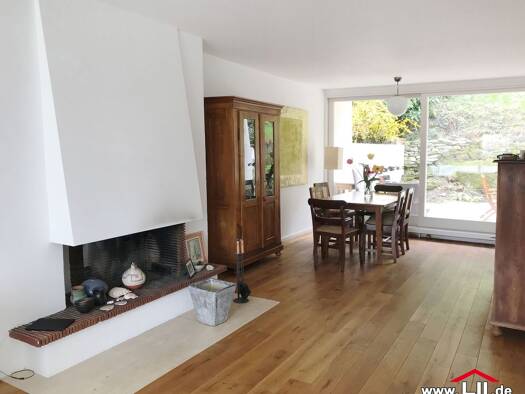 Haus zur Miete 2.400 € 5 Zimmer 142,9 m² 223 m² Grundstück Kronberg Kronberg 61476