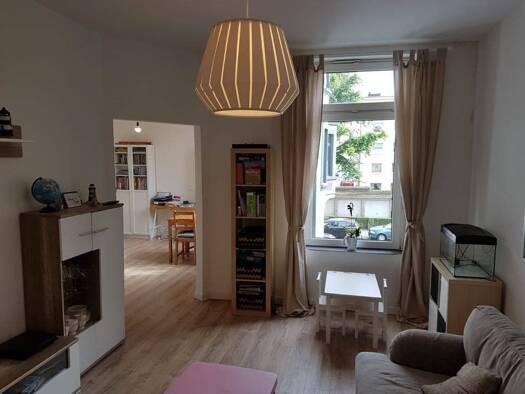Wohnung zur Miete 790 € 3,5 Zimmer 88 m² frei ab sofort Mitte Mitte 27568