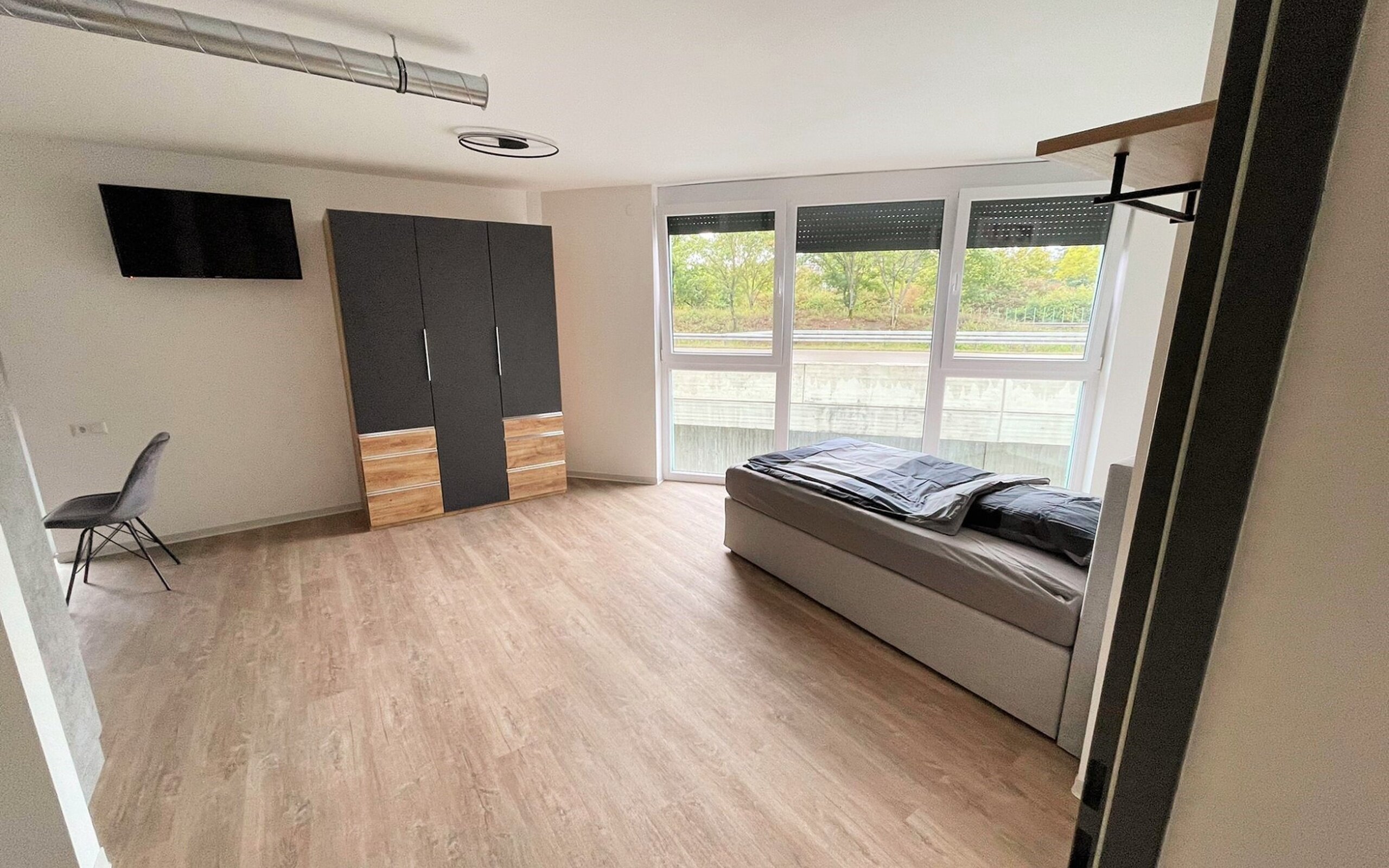 Wohnung zur Miete Wohnen auf Zeit 1.060 € 1 Zimmer 32 m²<br/>Wohnfläche ab sofort<br/>Verfügbarkeit Ludwigsburger Str. 0 Zuffenhausen - Hohenstein Stuttgart Zuffenhausen 70435