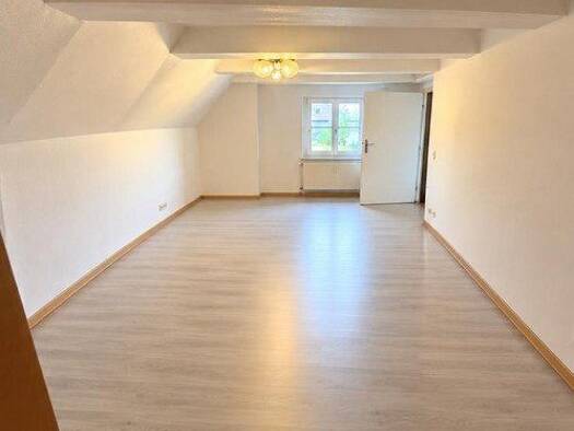 Wohnung zur Miete 400 € 3 Zimmer 40 m² Geschoss 3/3 frei ab 01.01.2027 Vilshofen Vilshofen an der Donau 94474