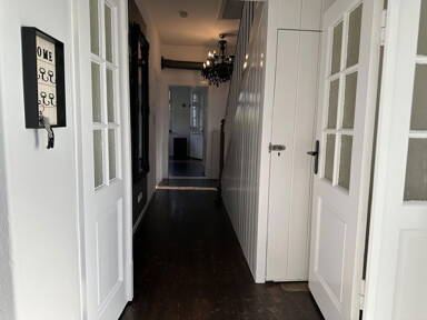 Einfamilienhaus zum Kauf provisionsfrei 359.000 € 9 Zimmer 225 m² 707 m² Grundstück Kasseler Straße 84 Rotenburg Rotenburg an der Fulda 36199
