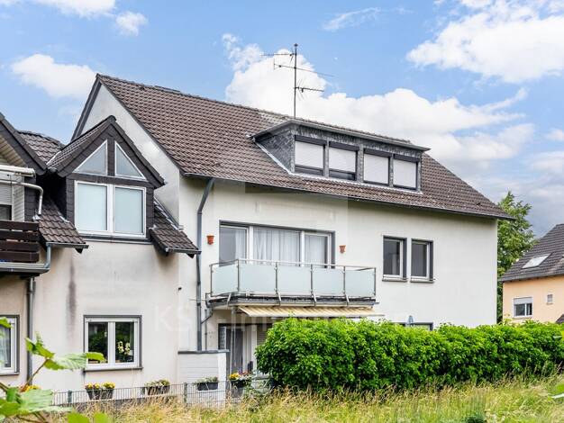 Wohnung zur Miete 1.050 € 4 Zimmer 99 m² 1. Geschoss frei ab 01.09.2025 Niederkassel 53859