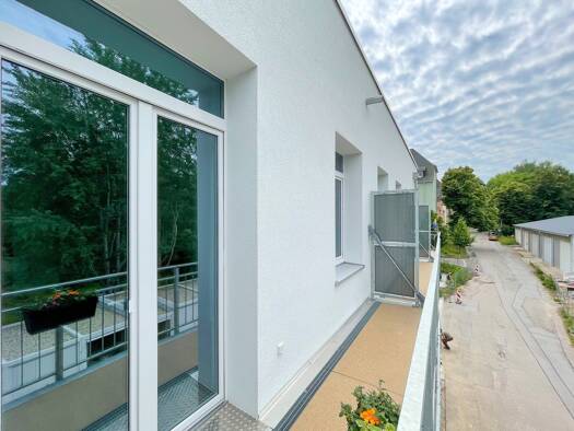Wohnung zur Miete 1.206 € 5 Zimmer 145,8 m² Altendorf Altendorf 09116
