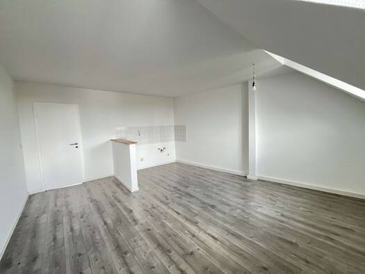 Wohnung zur Miete 384 € 3 Zimmer 65 m² Geschoss 5/5 frei ab sofort Zöllnerplatz 11 Zentrum Chemnitz 09111