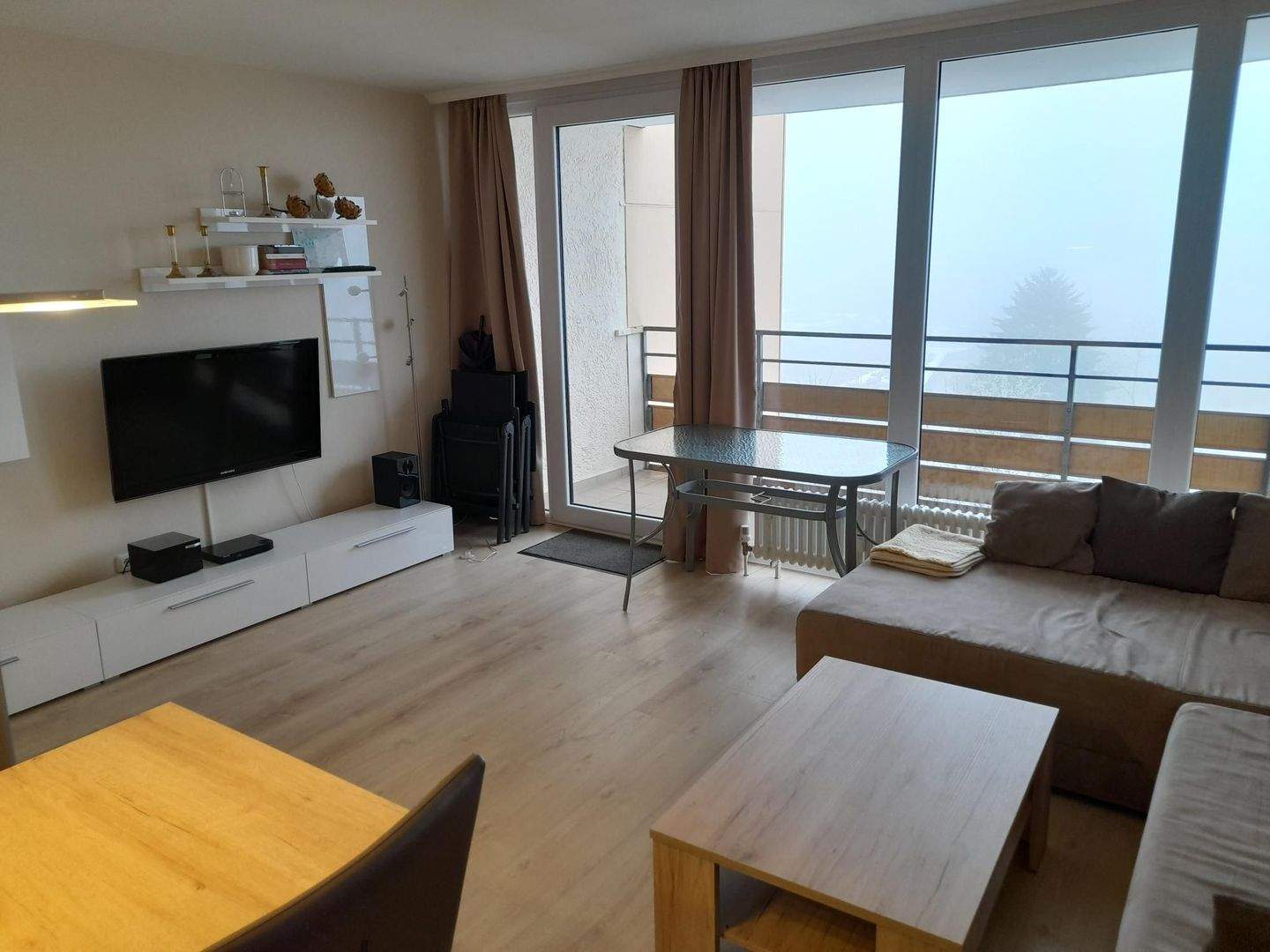 Immobilie in Freyung - Renovierte 2-Zimmer-Wohnung in 94078 Freyung am Geyersberg Haus J zu verkaufen - Bild 2