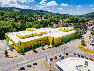 Produktionshalle zur Miete provisionsfrei 25.000 m² Lagerfläche teilbar von 500 m² bis 25.000 m² Meininger Straße/Hauptstraße 3-11 Mäbendorf Suhl 98529