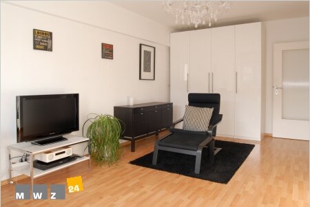 Wohnung zur Miete Wohnen auf Zeit 990 € 1,5 Zimmer 36 m²<br/>Wohnfläche 01.04.2025<br/>Verfügbarkeit Unterbilk Düsseldorf 40221