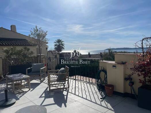 Wohnung zum Kauf 840.000 € 84 m² Ville-Les Saquedes-Le Bouillonnet Sainte-Maxime 83120