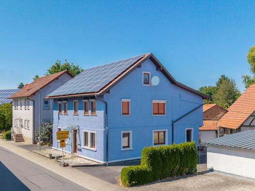 Haus zum Kauf 285.000 € 8 Zimmer 170 m² 2.493 m² Grundstück Buch Ahorn 74744