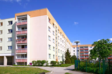 Wohnung zur Miete 378 € 3 Zimmer 63 m² 5. Geschoss Hermann-Matern-Straße 7 Bergen Bergen auf Rügen 18528