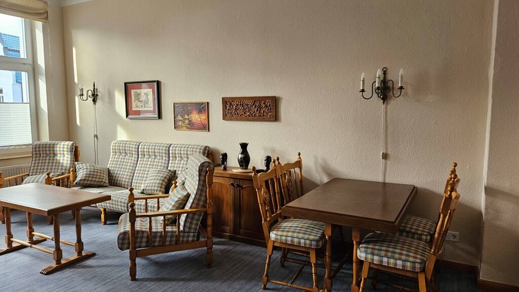 Wohnung zur Miete 1.310 € 2 Zimmer 80 m² frei ab 01.06.2026 Gehlsdorf Rostock, Gehlsdorf 18147