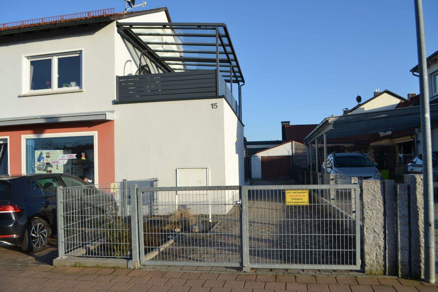 Immobilie in Röthenbach an der Pegnitz - NEU: 3 - 4 FamHaus mit zusätzlichem Bauplatz in der Familienstadt 90552 Röthenbach a.d.Peg. - Bild 2