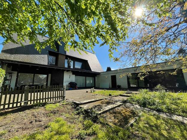 Einfamilienhaus zum Kauf 1.049.000 € 7 Zimmer 300 m² 1.256 m² Grundstück Schnelsen Hamburg 22457