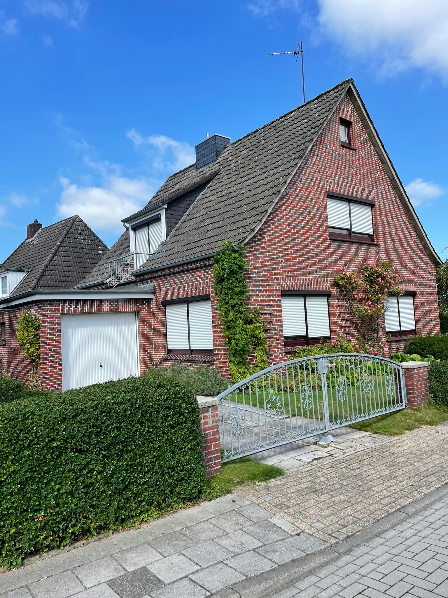 Einfamilienhaus zum Kauf 180.000 € 4 Zimmer 100 m²<br/>Wohnfläche 572 m²<br/>Grundstück Wittmund Wittmund 26409