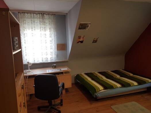 Wohnung zur Miete 258 € 1 Zimmer 38 m² Geschoss 2/3 frei ab 01.04.2026 Untergrombach Bruchsal 76646