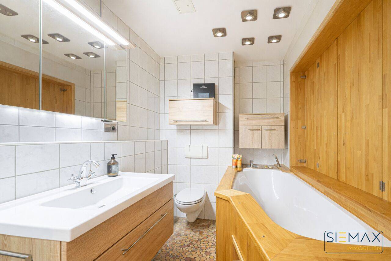 Immobilie in Wartenberg - Stilvolles Wohnen auf zwei Ebenen - charmante Maisonette mit Balkon & Garten - Bezugsfrei - Bild 3