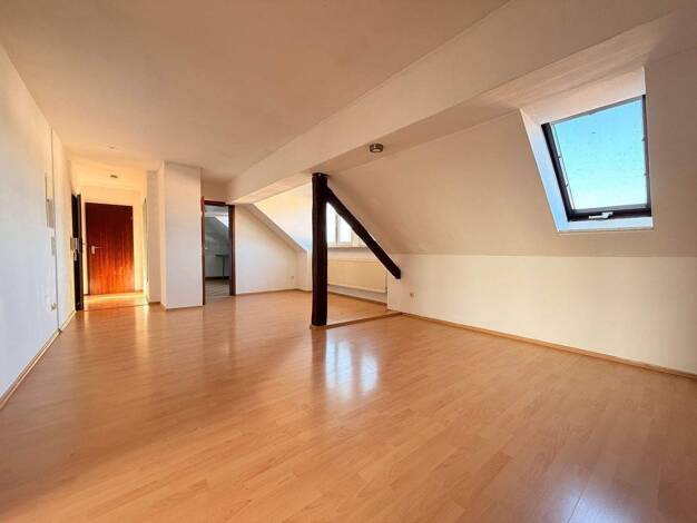 Wohnung zur Miete 610 € 2 Zimmer 66 m² 6. Geschoss frei ab sofort Gugelstraße 116 Gibitzenhof Nürnberg 90459